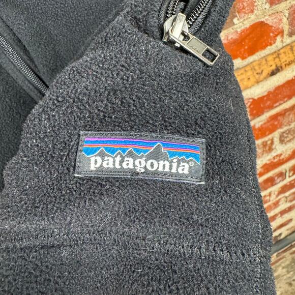 Vintage Patagonia Jacket Size Medium Black Synchilla Fleece Zip Up Vest Outdoors - Picture 3 of 4
